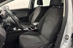 valkoinen SEAT Leon Sportourer ST 2019 kuva 14.
