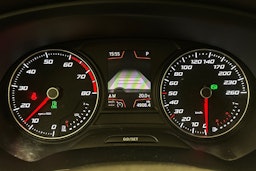 valkoinen SEAT Leon Sportourer ST 2019 kuva 19.