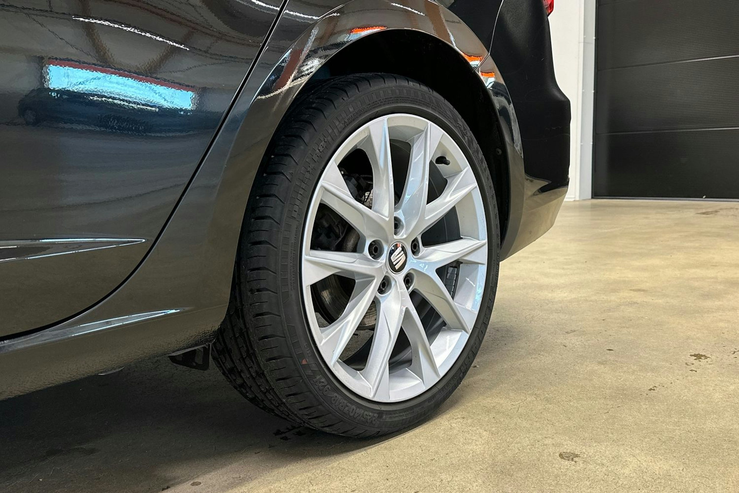 musta SEAT Leon Sportourer ST 2019 kuva 9.