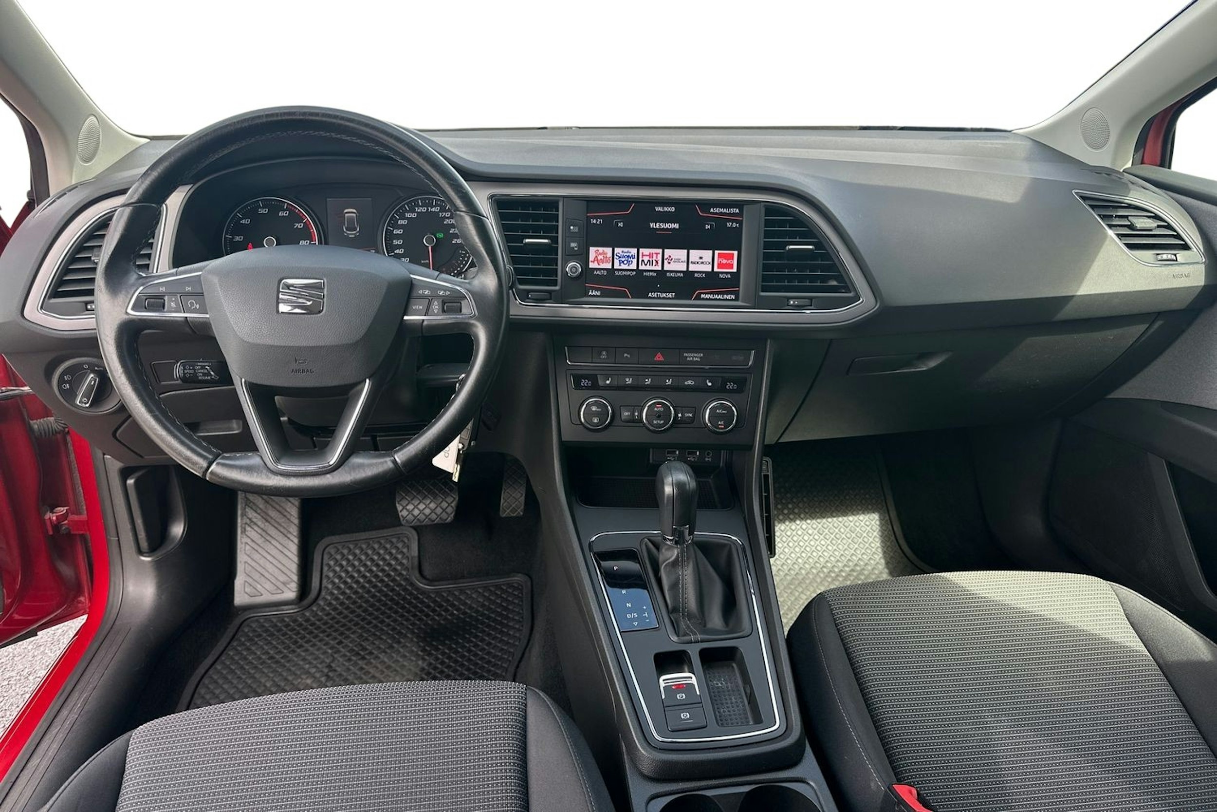 punainen SEAT Leon Sportourer ST 2019 kuva 9.