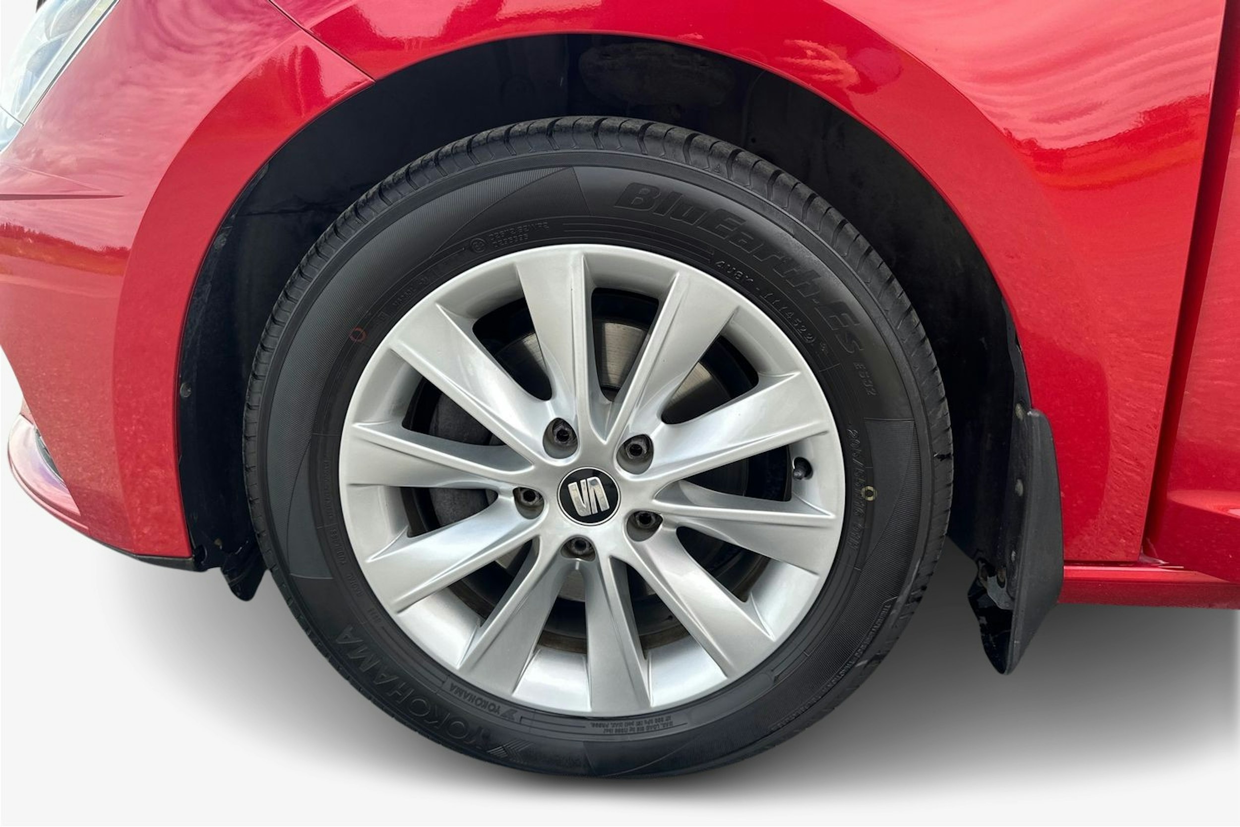 punainen SEAT Leon Sportourer ST 2019 kuva 11.