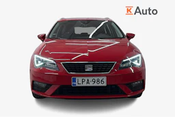 Punainen SEAT Leon Sportourer ST 2020 kuva 4.