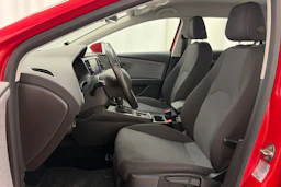 Punainen SEAT Leon Sportourer ST 2020 kuva 12.