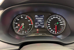 Punainen SEAT Leon Sportourer ST 2020 kuva 13.