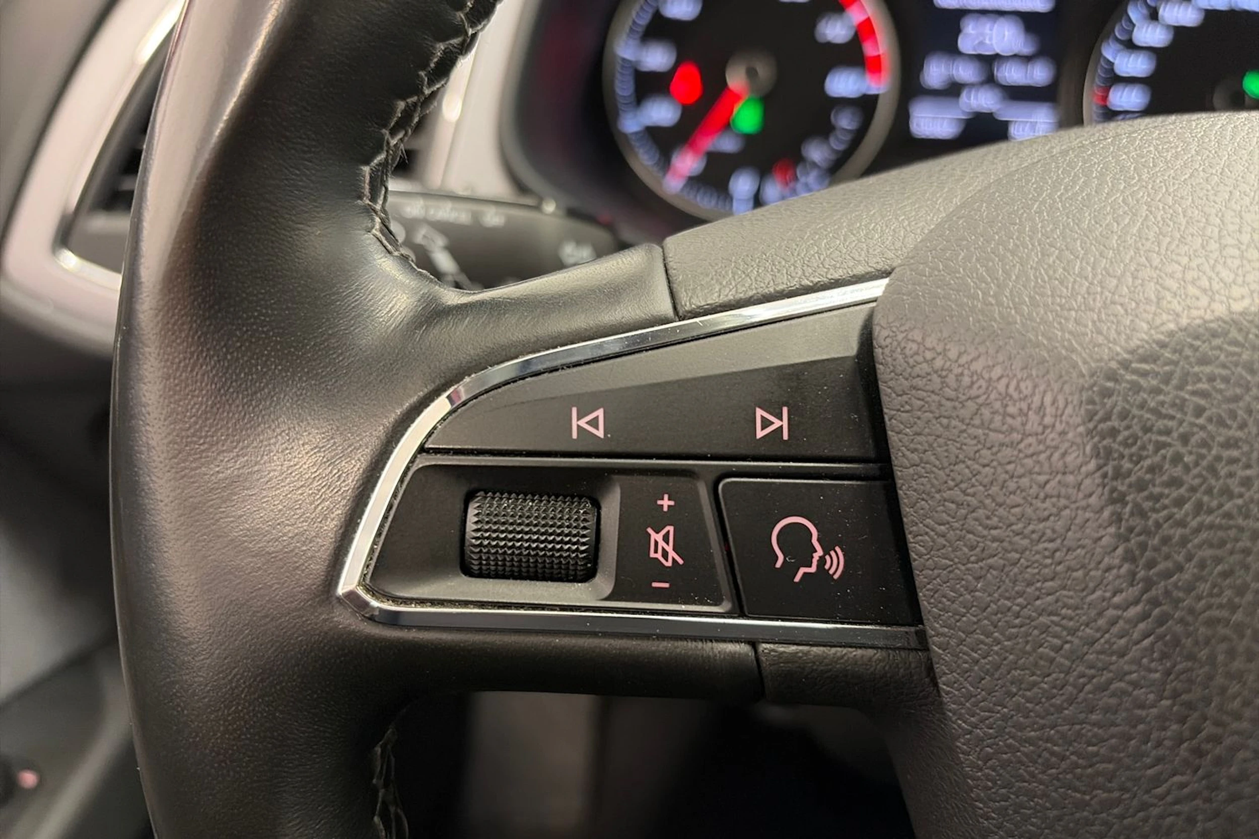 Punainen SEAT Leon Sportourer ST 2020 kuva 14.