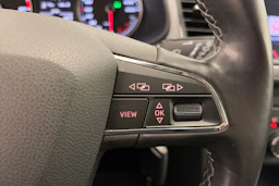 Punainen SEAT Leon Sportourer ST 2020 kuva 15.