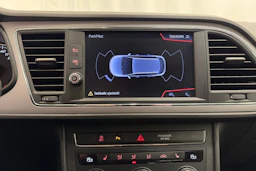Punainen SEAT Leon Sportourer ST 2020 kuva 17.