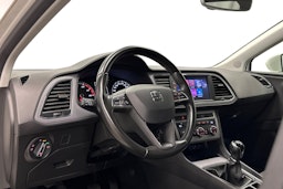 valkoinen SEAT Leon Sportstourer 2020 kuva 7.