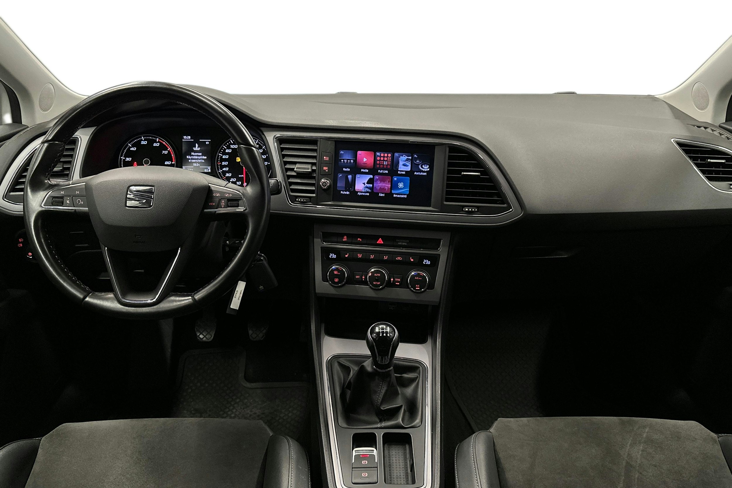 valkoinen SEAT Leon Sportstourer 2020 kuva 9.