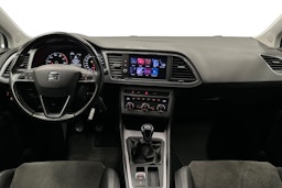 valkoinen SEAT Leon Sportstourer 2020 kuva 9.