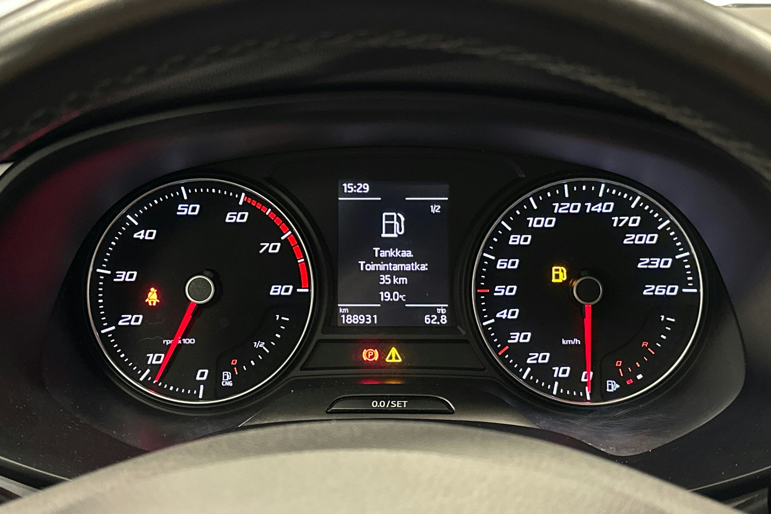 valkoinen SEAT Leon Sportstourer 2020 kuva 17.