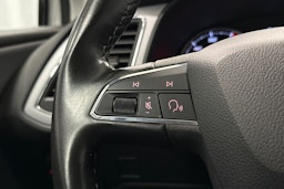 valkoinen SEAT Leon Sportstourer 2020 kuva 18.