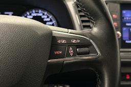 valkoinen SEAT Leon Sportstourer 2020 kuva 19.
