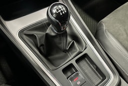 valkoinen SEAT Leon Sportstourer 2020 kuva 20.