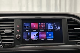 valkoinen SEAT Leon Sportstourer 2020 kuva 22.