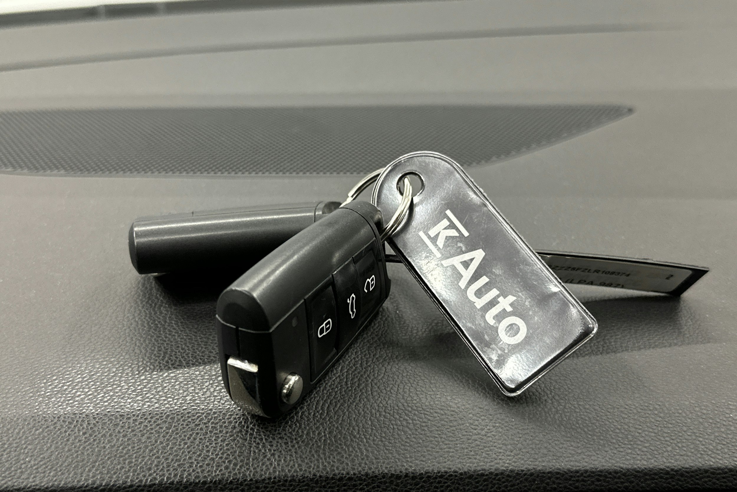 valkoinen SEAT Leon Sportstourer 2020 kuva 25.