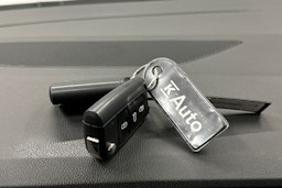 valkoinen SEAT Leon Sportstourer 2020 kuva 25.