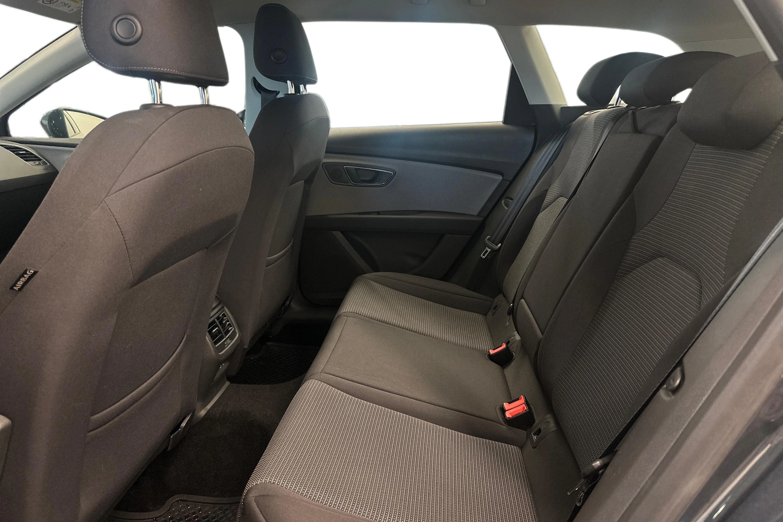 Harmaa SEAT Leon Sportourer ST 2020 kuva 11.