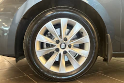 Harmaa SEAT Leon Sportourer ST 2020 kuva 13.