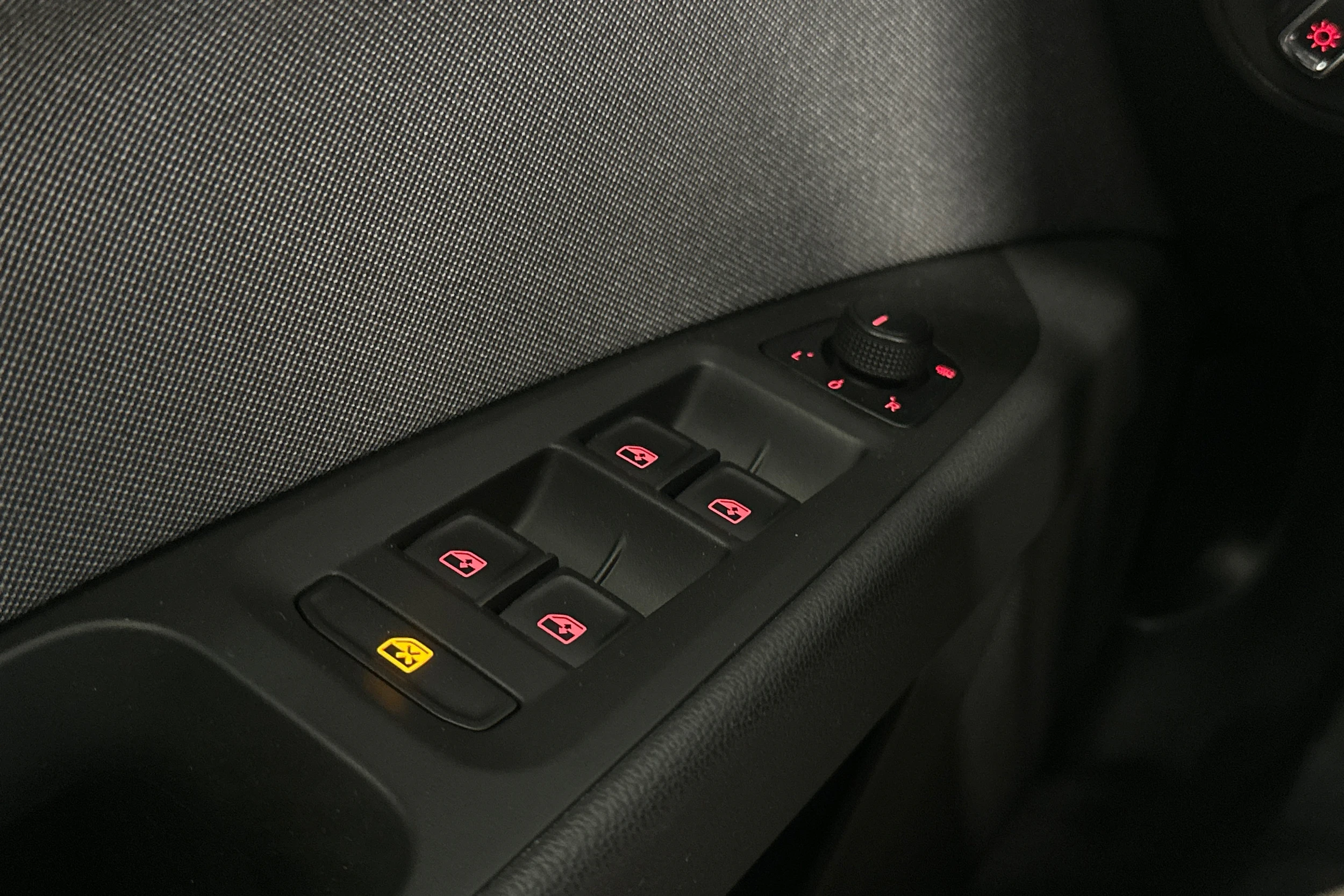 Harmaa SEAT Leon Sportourer ST 2020 kuva 15.