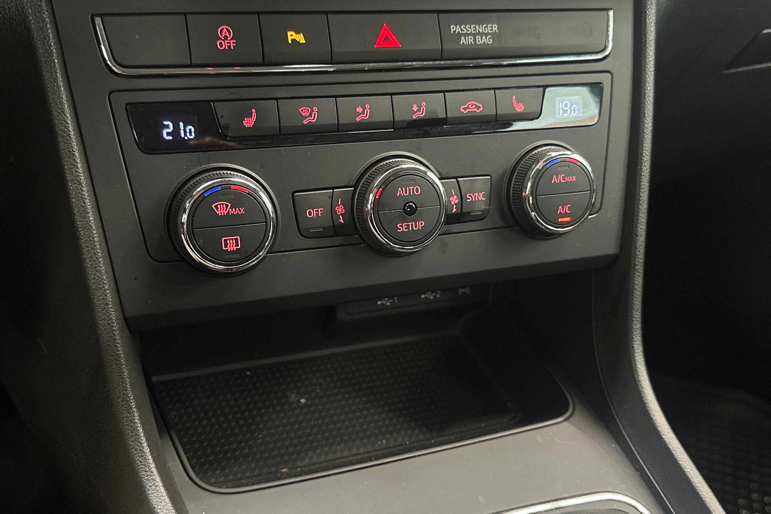 Harmaa SEAT Leon Sportourer ST 2020 kuva 20.
