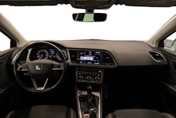 Punainen SEAT Leon Sportourer ST 2020 kuva 9.