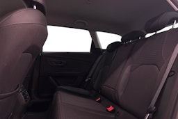 Punainen SEAT Leon Sportourer ST 2020 kuva 10.