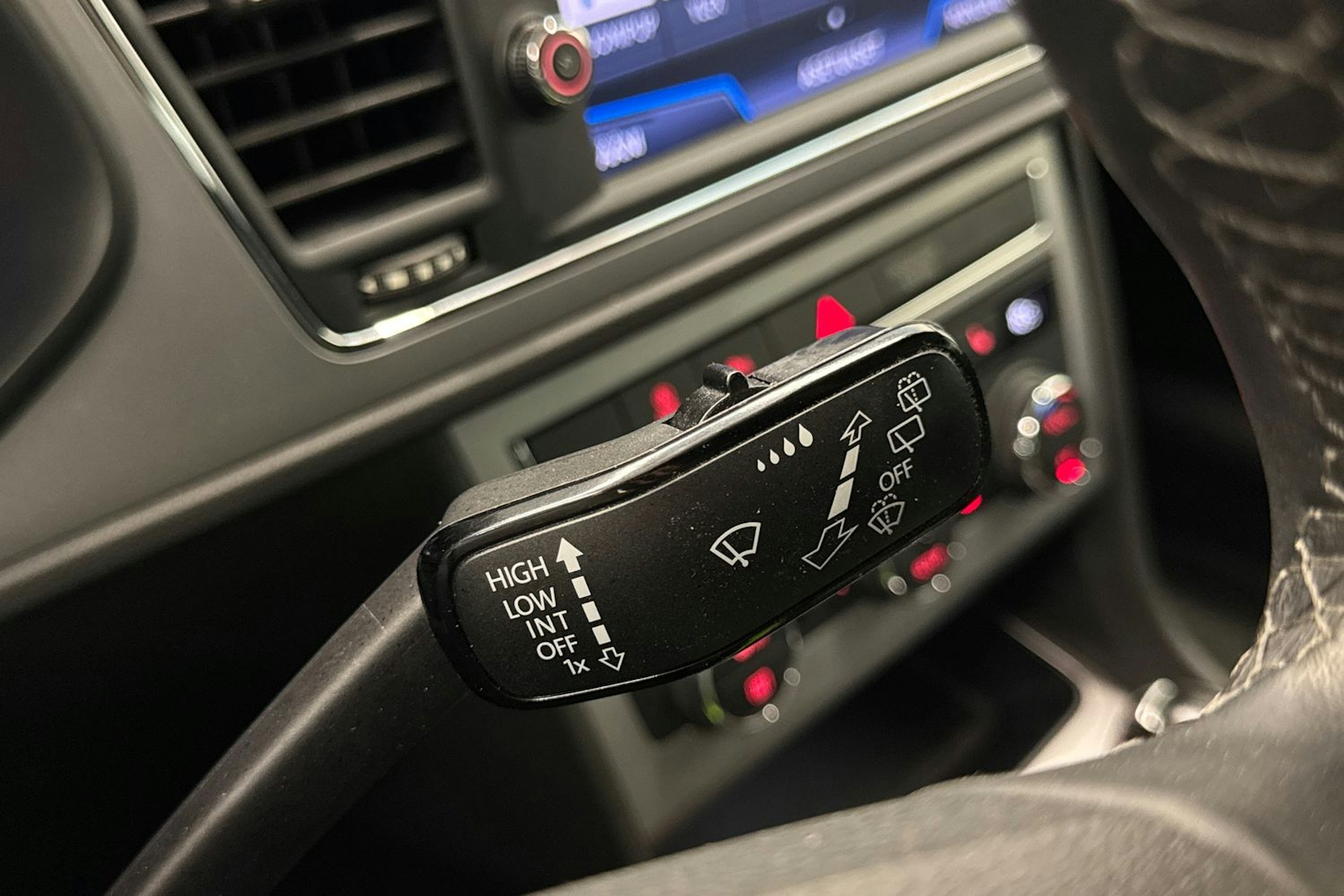 Punainen SEAT Leon Sportourer ST 2020 kuva 24.