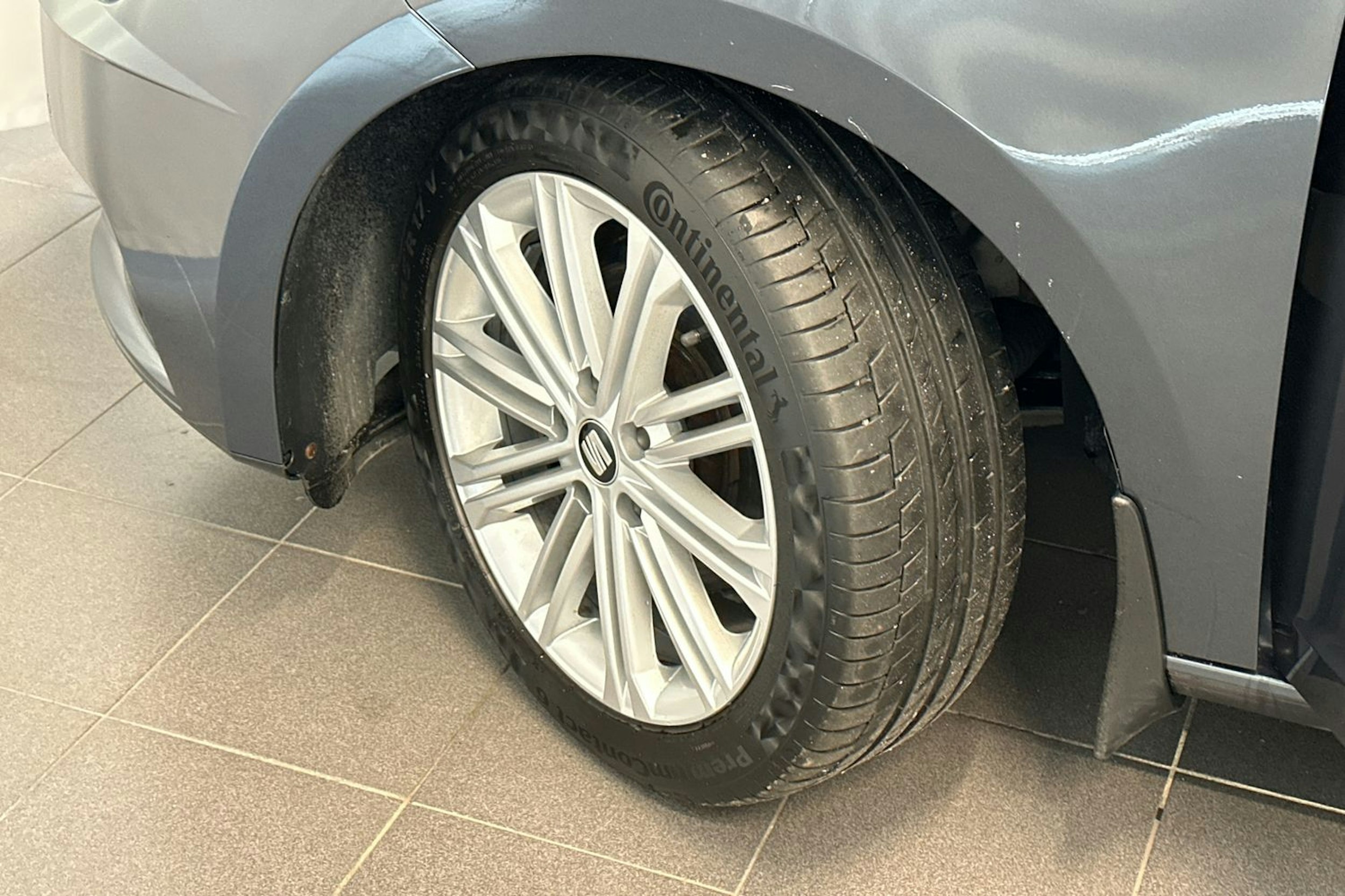 met. harmaa SEAT Leon Sportourer ST 2020 kuva 13.