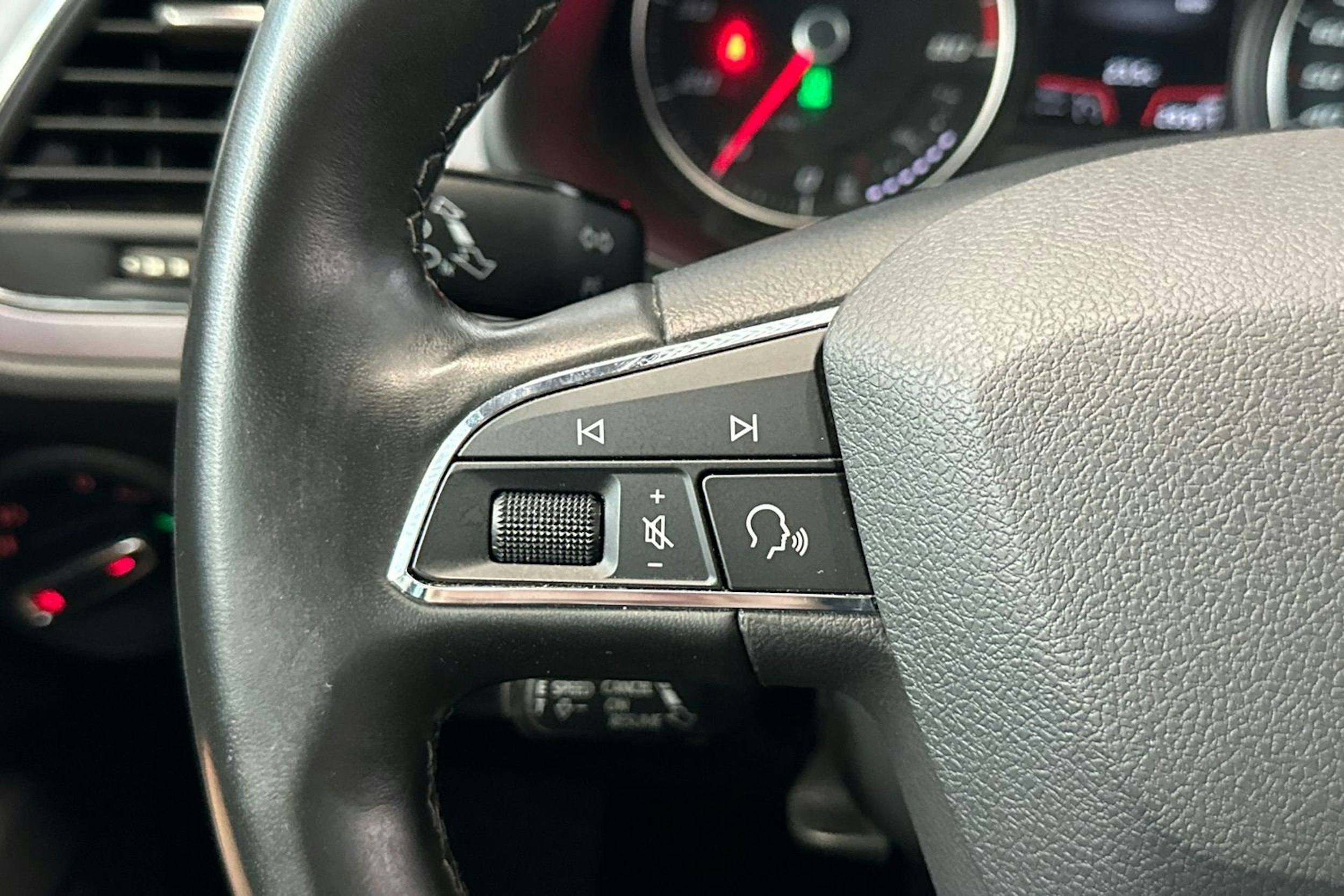 met. harmaa SEAT Leon Sportourer ST 2020 kuva 18.