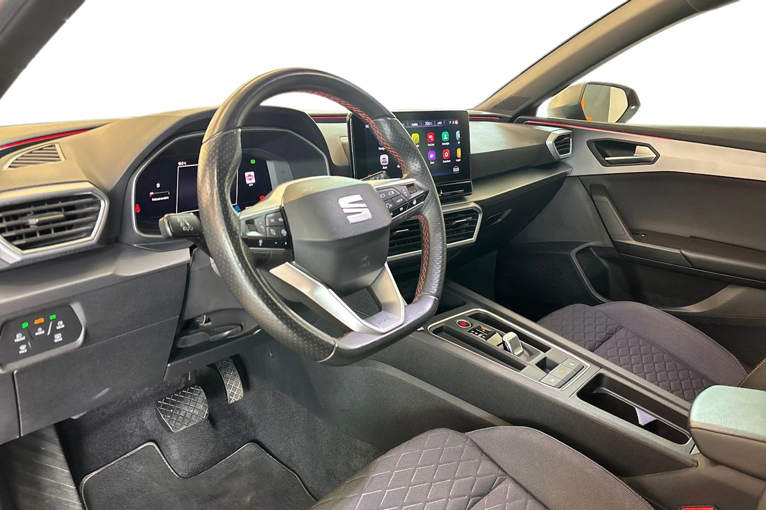 punainen SEAT Leon Sportstourer 2020 kuva 8.