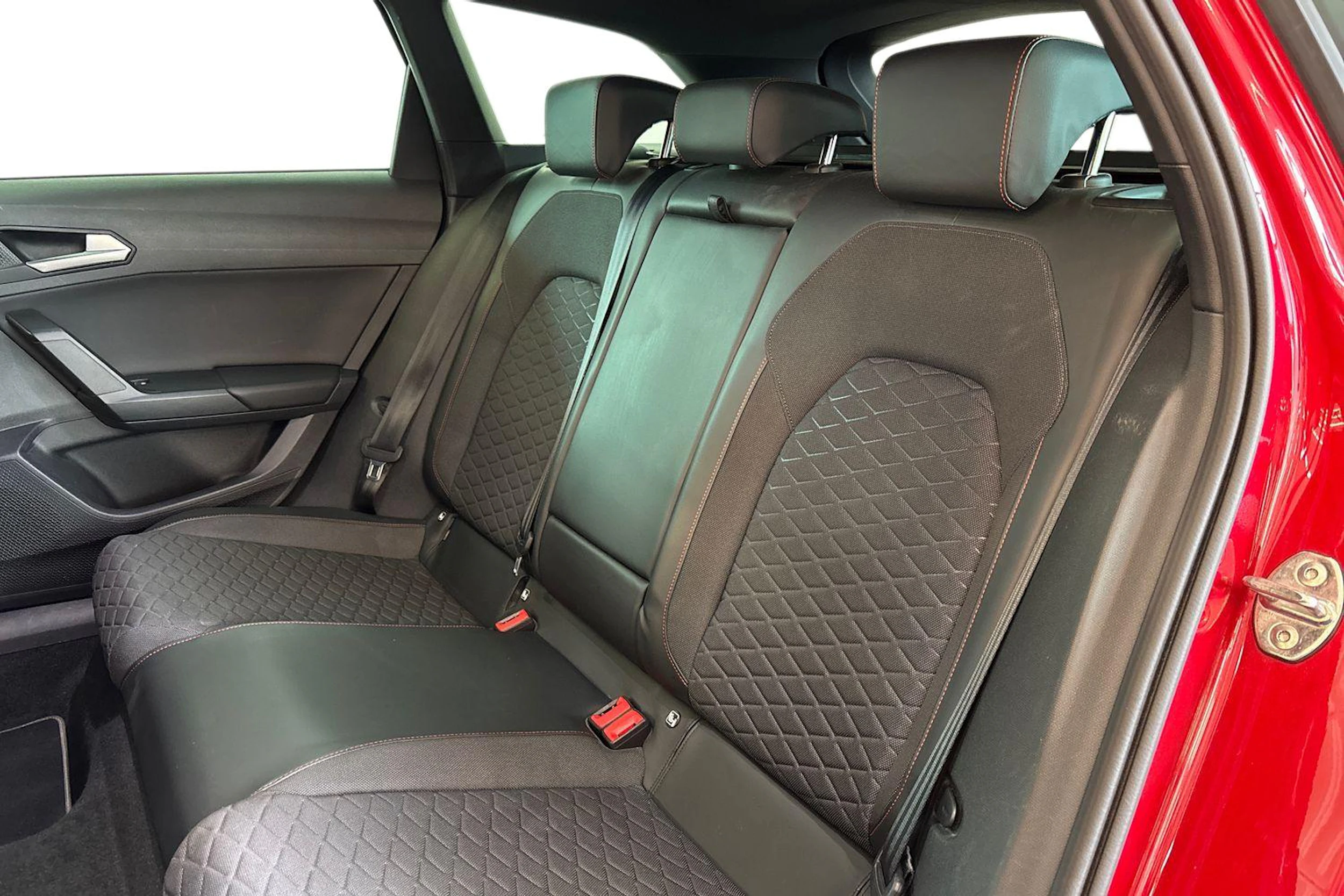 punainen SEAT Leon Sportstourer 2020 kuva 11.
