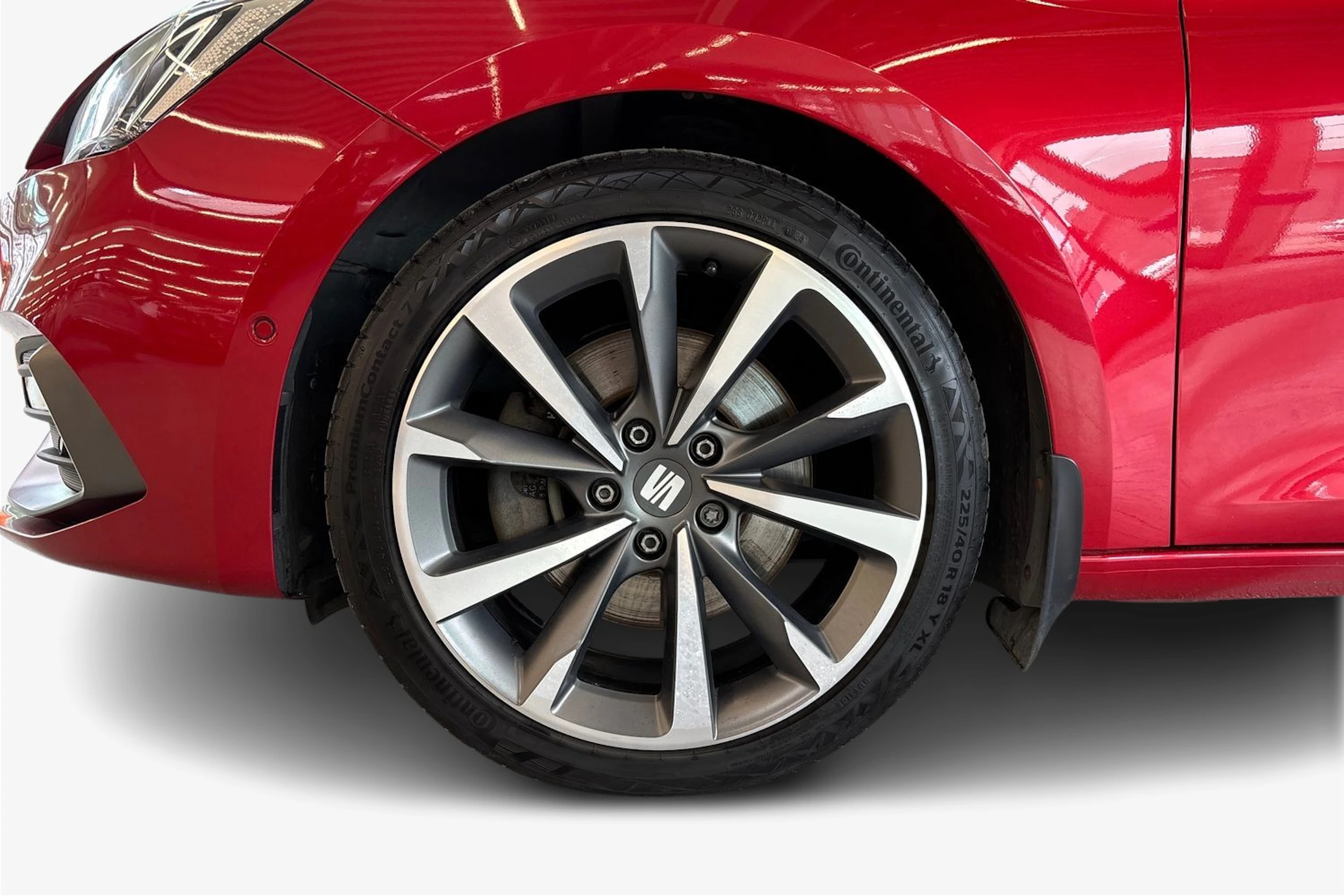 punainen SEAT Leon Sportstourer 2020 kuva 12.