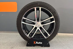 punainen SEAT Leon Sportstourer 2020 kuva 15.