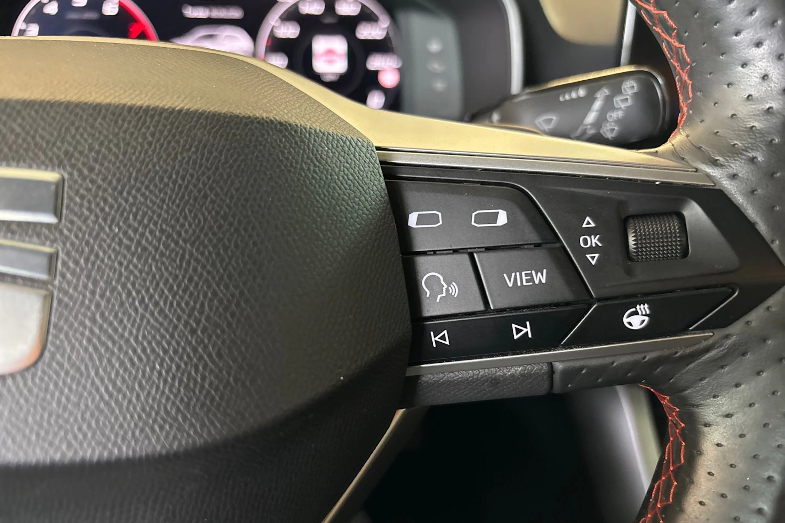 punainen SEAT Leon Sportstourer 2020 kuva 19.