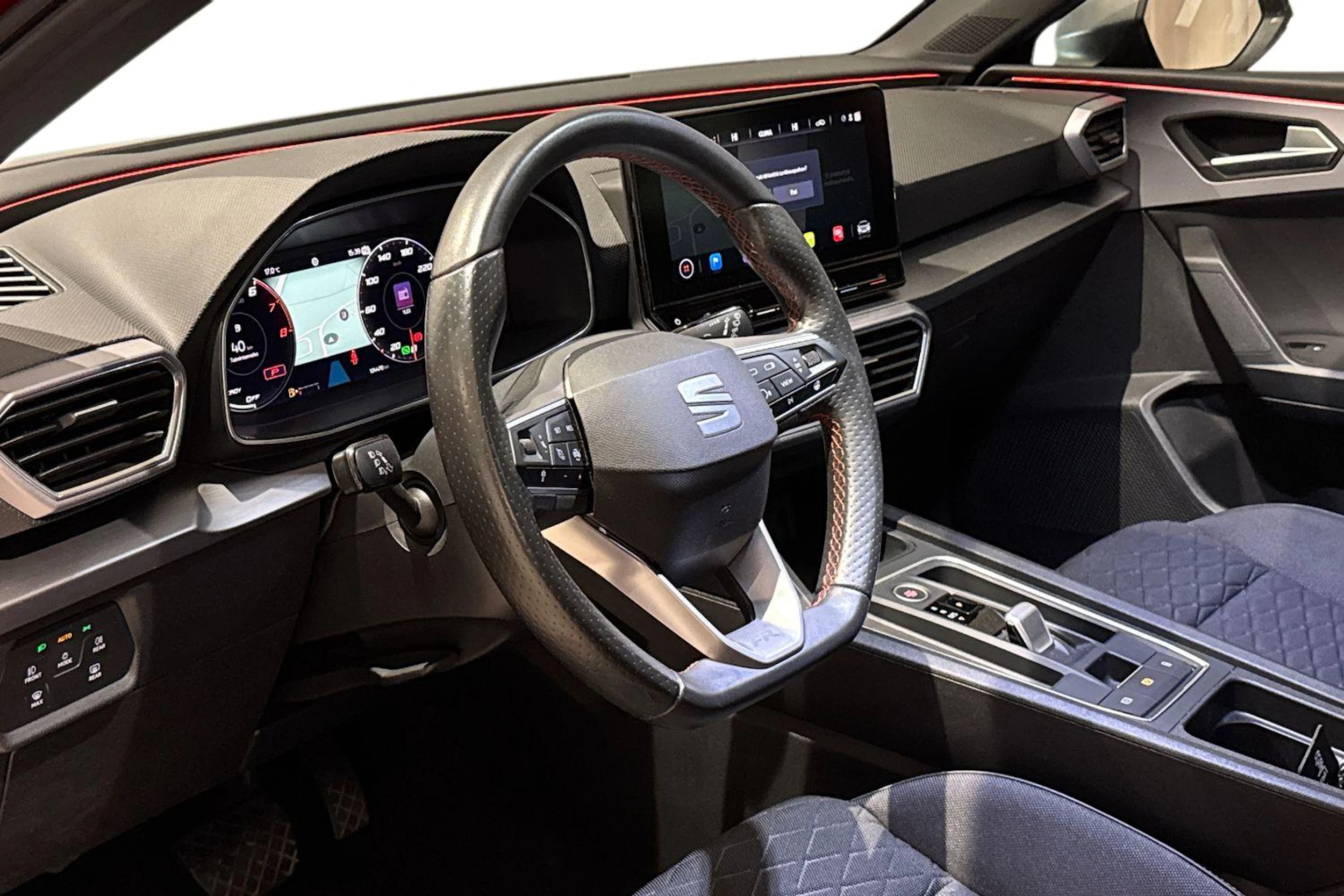 punainen SEAT Leon Sportstourer 2020 kuva 6.