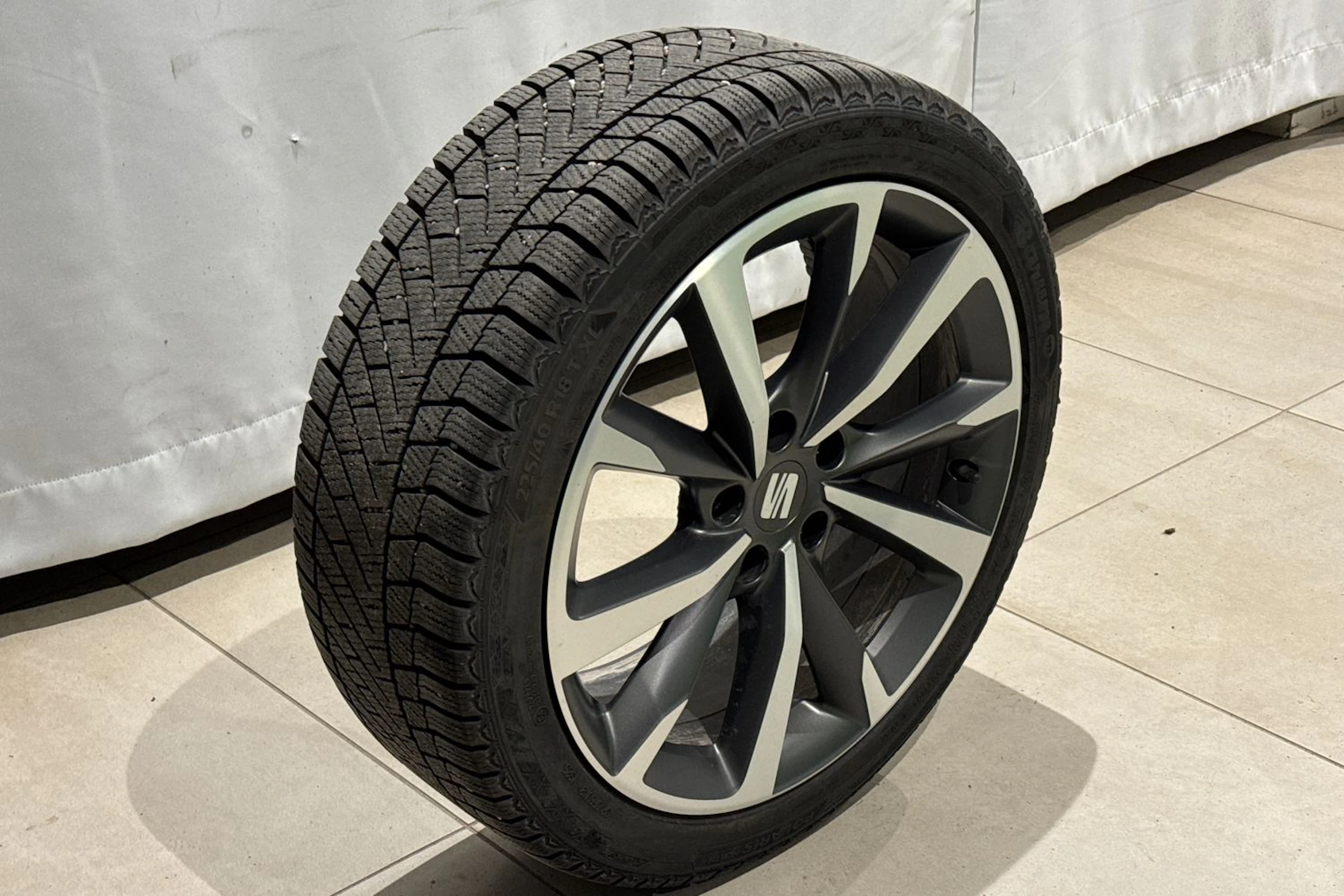 punainen SEAT Leon Sportstourer 2020 kuva 11.