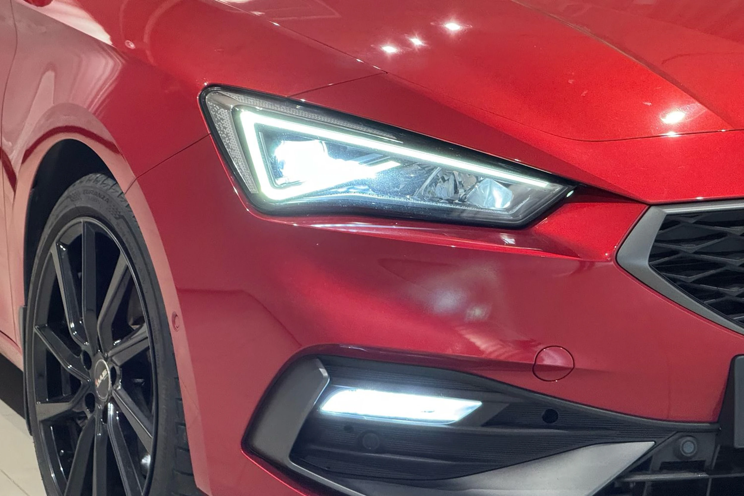 punainen SEAT Leon Sportstourer 2020 kuva 12.