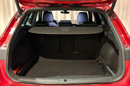 punainen SEAT Leon Sportstourer 2020 kuva 13.