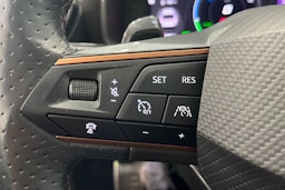 harmaa CUPRA Leon Sportstourer 2020 kuva 19.