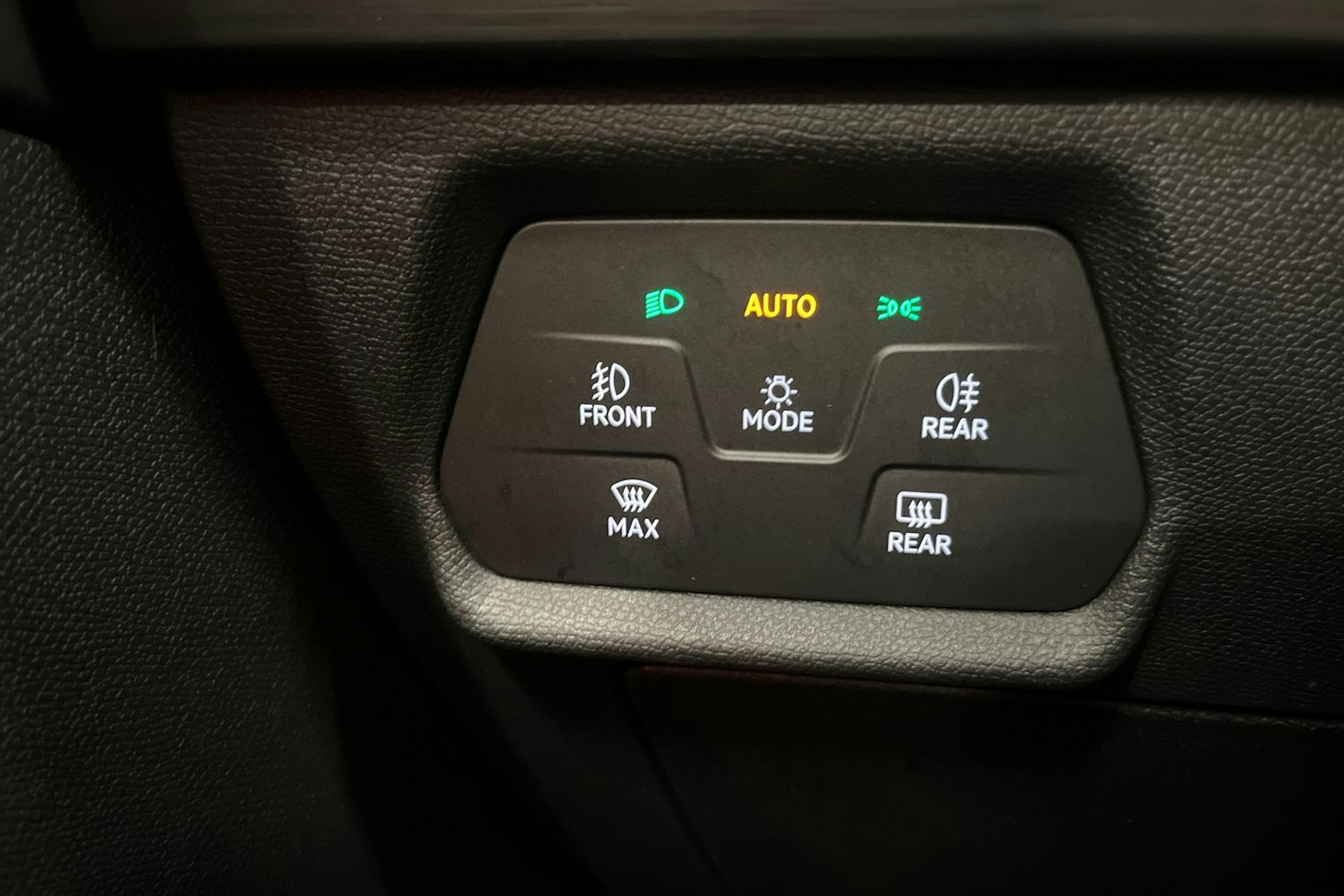harmaa CUPRA Leon Sportstourer 2020 kuva 21.