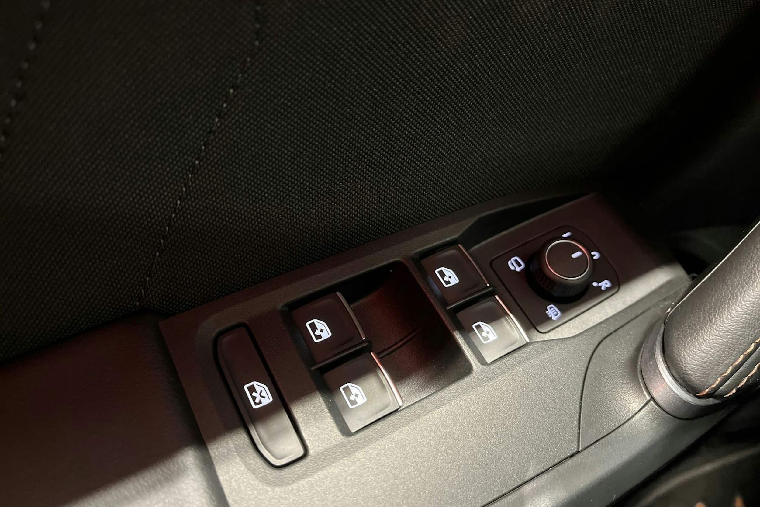 harmaa CUPRA Leon Sportstourer 2020 kuva 22.