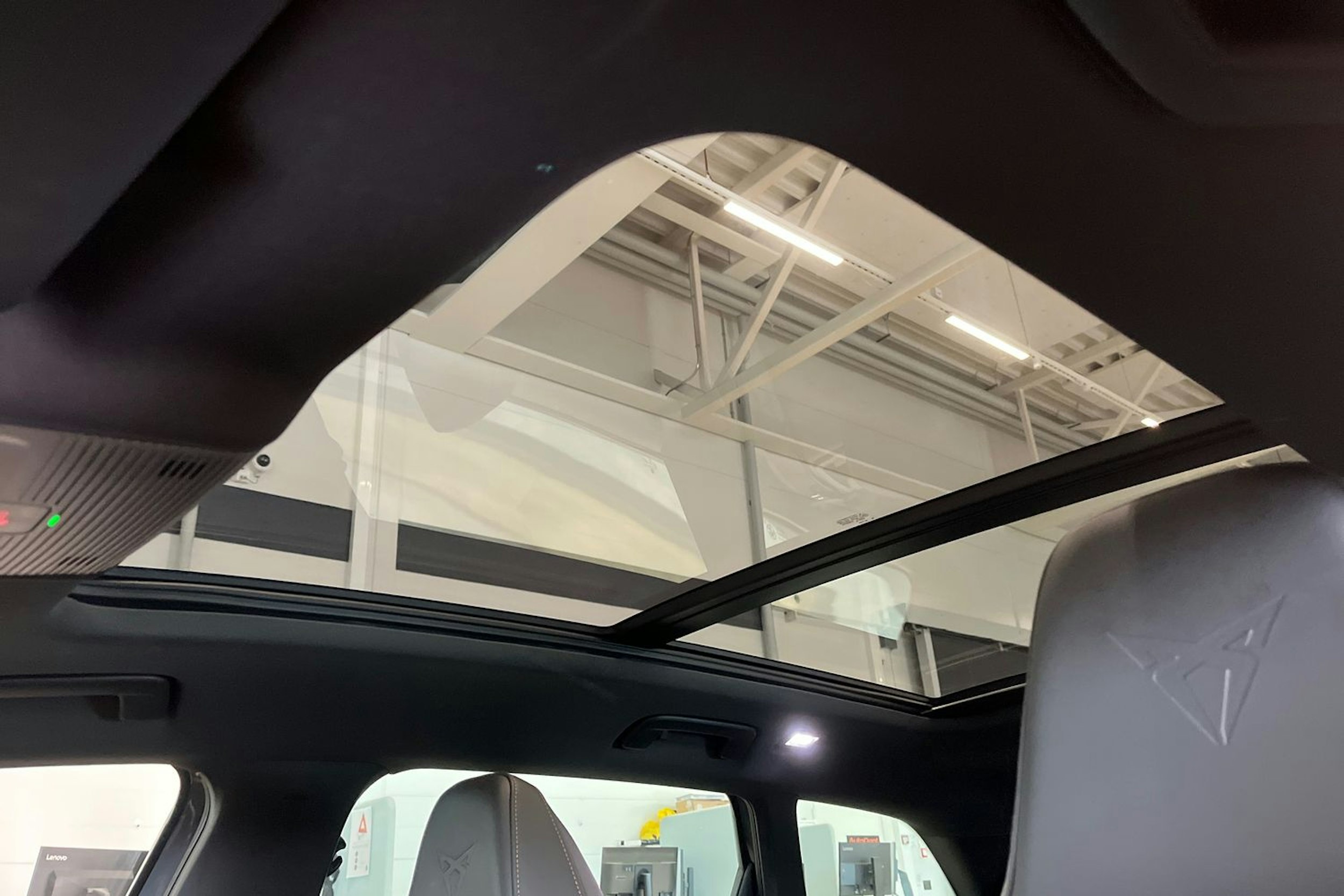 harmaa CUPRA Leon Sportstourer 2020 kuva 25.