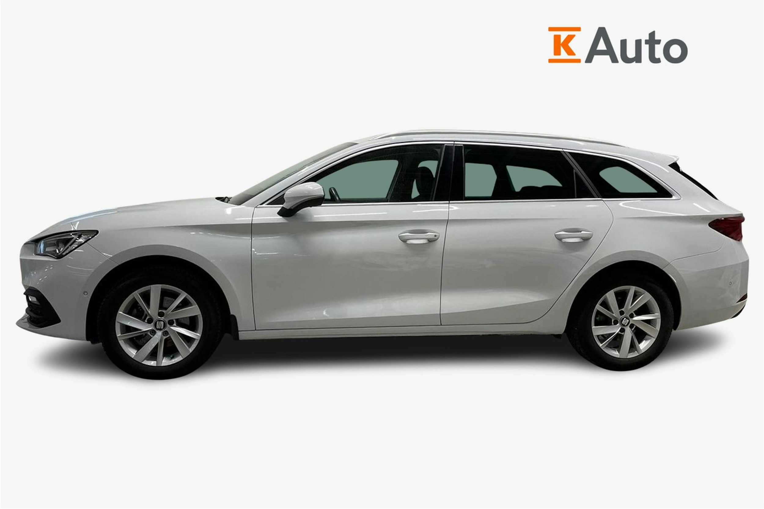Valkoinen SEAT LEON SPORTSTOURER 2021 kuva 5.