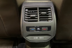 Valkoinen SEAT LEON SPORTSTOURER 2021 kuva 24.