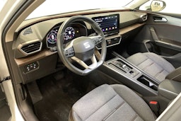 valkoinen SEAT Leon Sportstourer 2021 kuva 7.