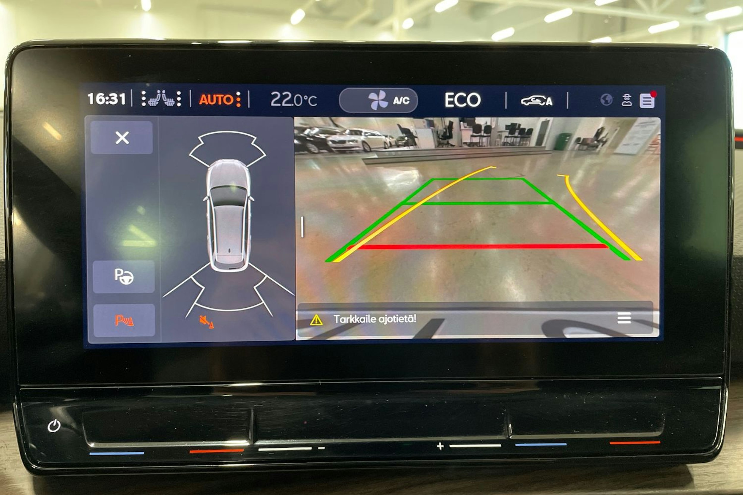 valkoinen SEAT Leon Sportstourer 2021 kuva 21.