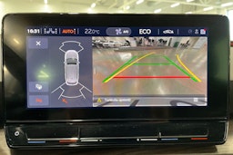 valkoinen SEAT Leon Sportstourer 2021 kuva 21.