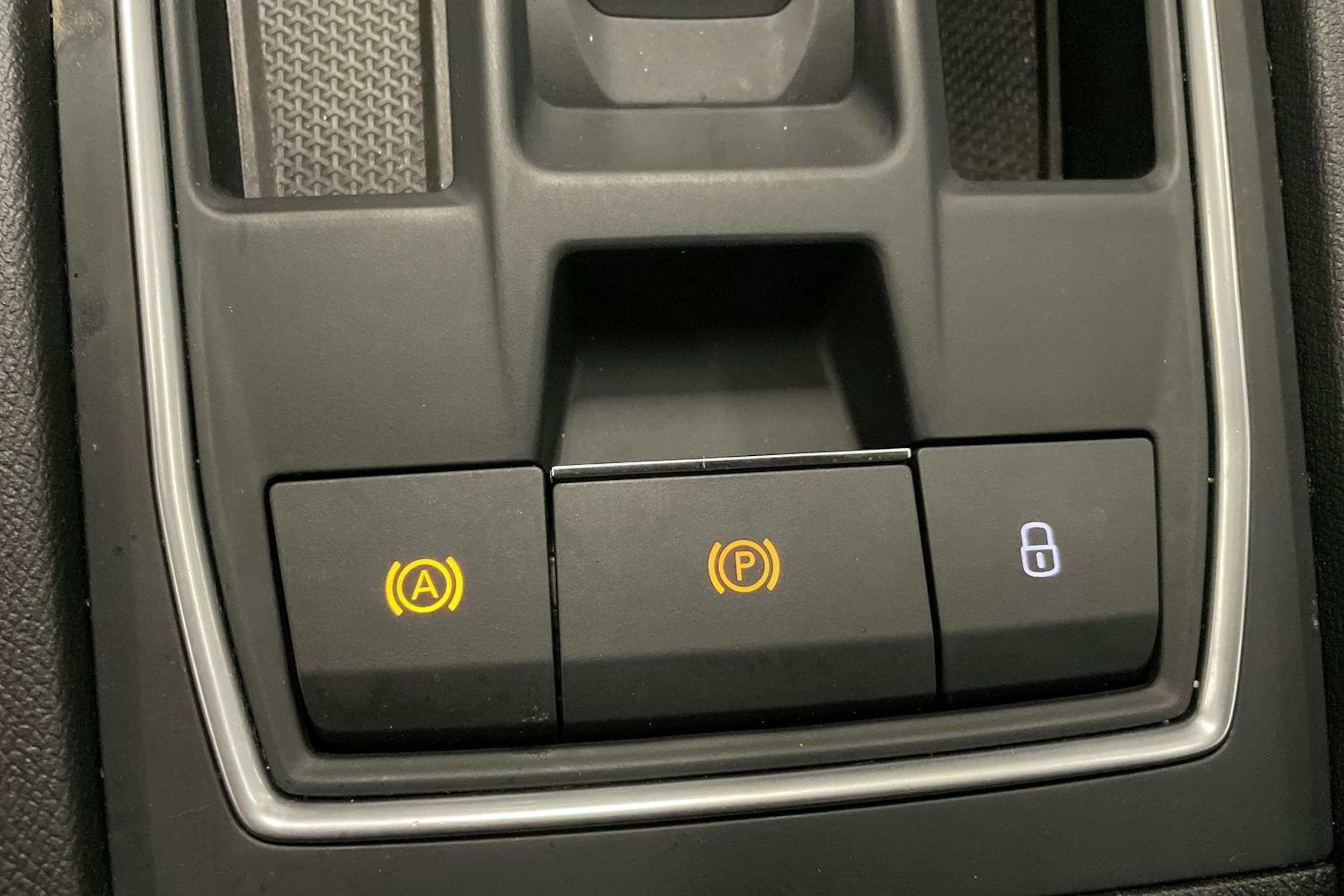 valkoinen SEAT Leon Sportstourer 2021 kuva 32.