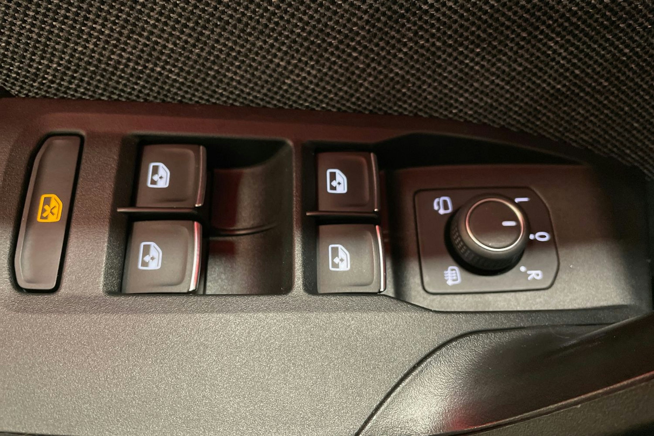 valkoinen SEAT Leon Sportstourer 2021 kuva 34.